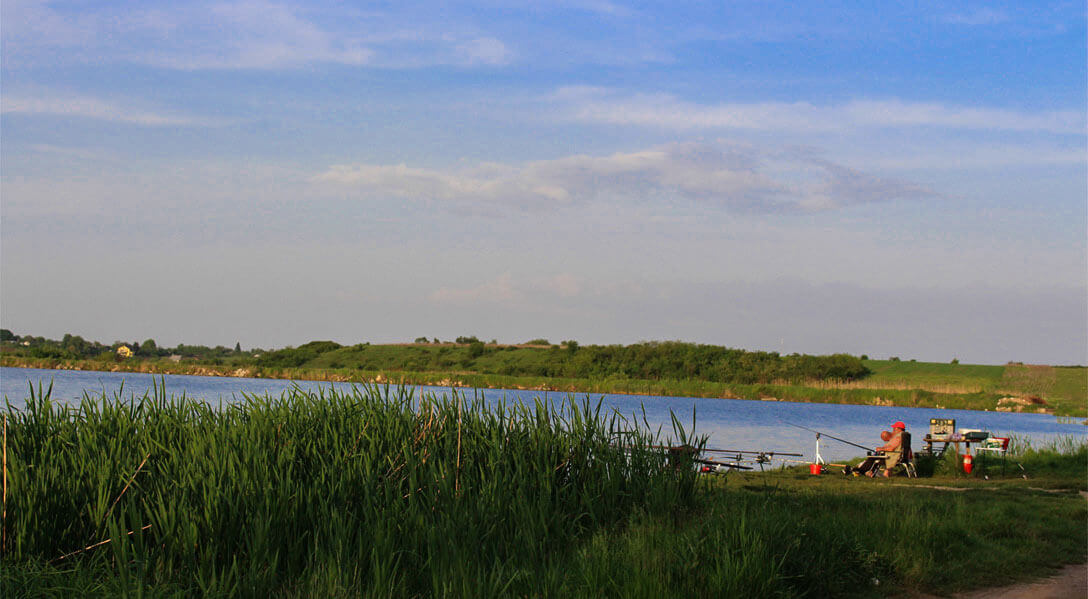 lacul peris - pescuit sportiv si peste proaspat
